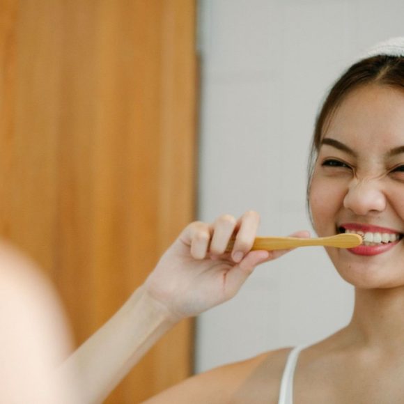 What Causes Bad Breath, and When It Is a Sign of Gum Disease